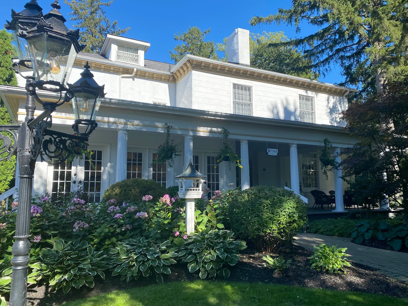 Brockamour Manor