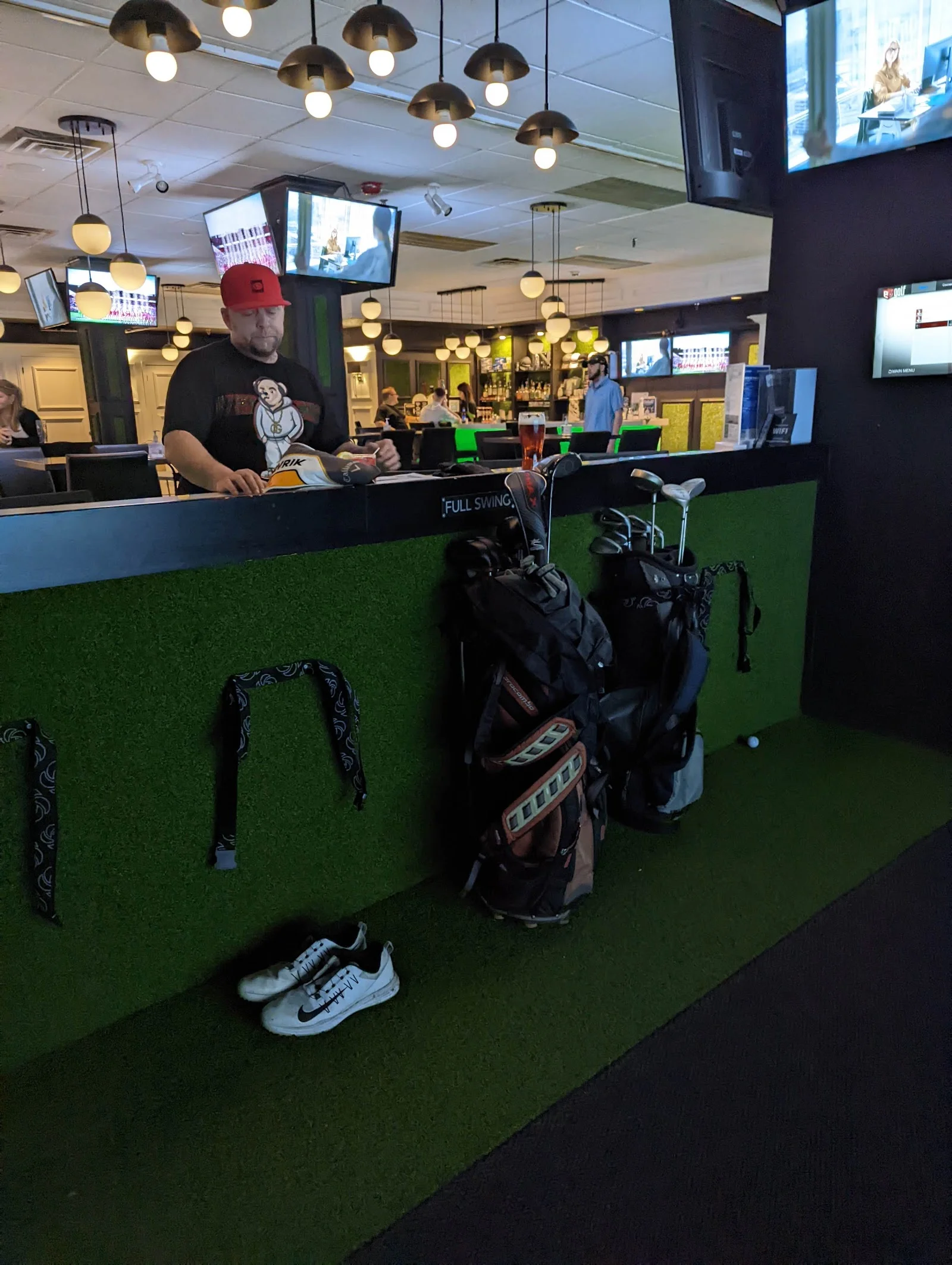 Niagara Golf Vacations & Lounge